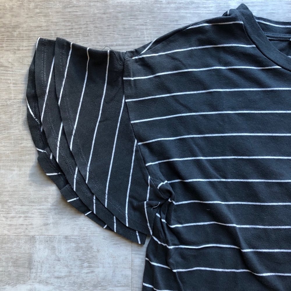 Lush Flutter Sleeves Top Size M - image 2